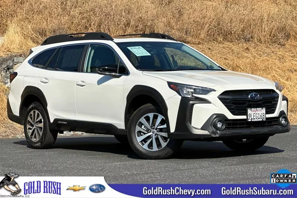 2024 Subaru Outback Premium photo 1