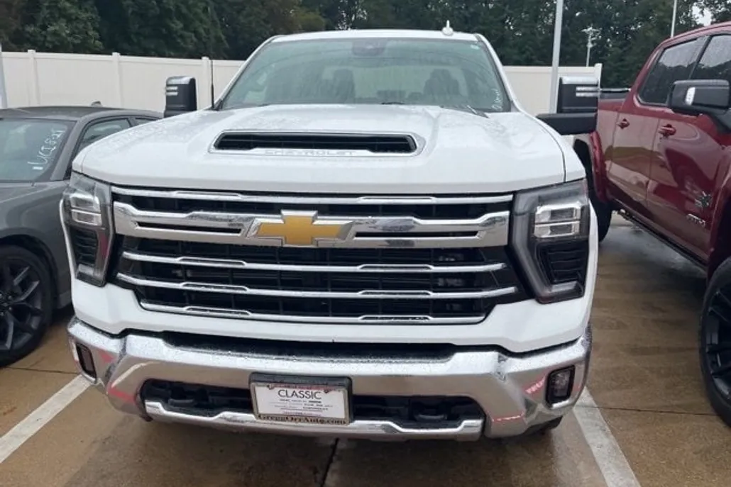 2024 Chevrolet Silverado 2500HD LTZ photo 1