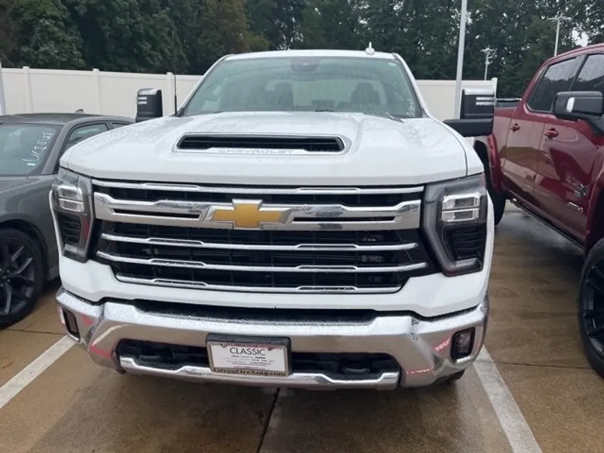2024 Chevrolet Silverado 2500HD LTZ photo 1