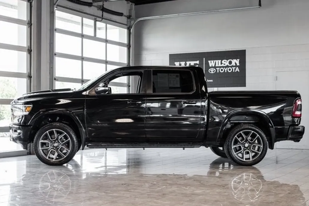 2019 Ram 1500 Laramie photo 1