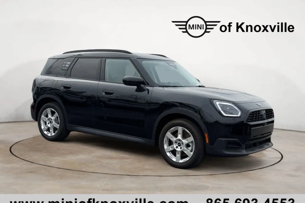2025 Mini Countryman Iconic photo 1