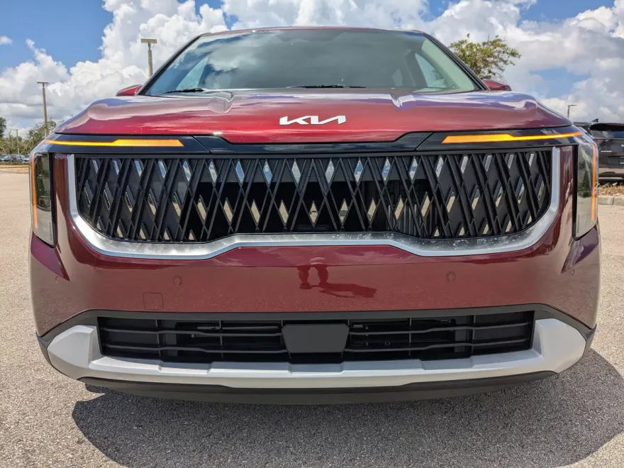 2026 Kia Carnival EX photo 1