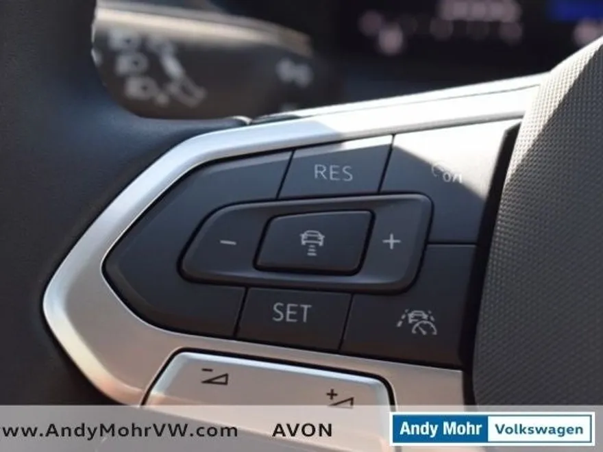 2024 Volkswagen Taos SE photo 19
