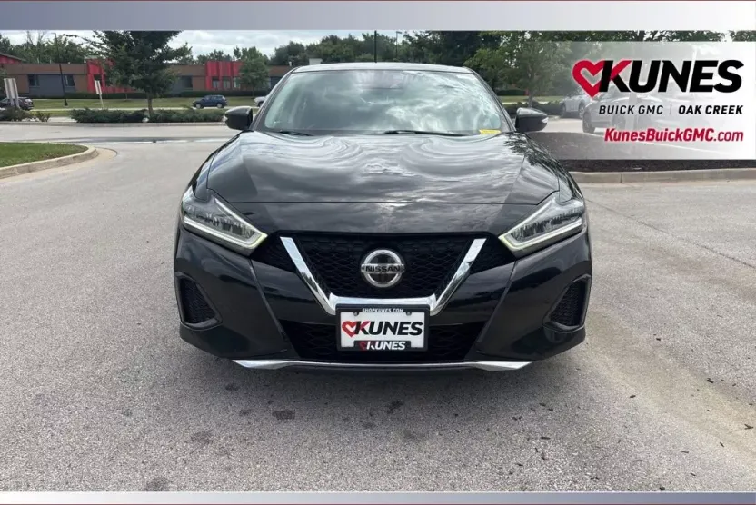 2020 Nissan Maxima SV photo 1