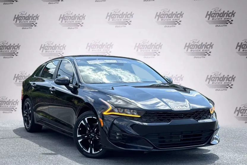 2022 Kia K5 GT-Line photo 1