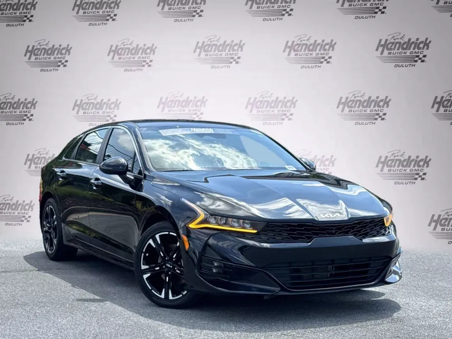 2022 Kia K5 GT-Line photo 1