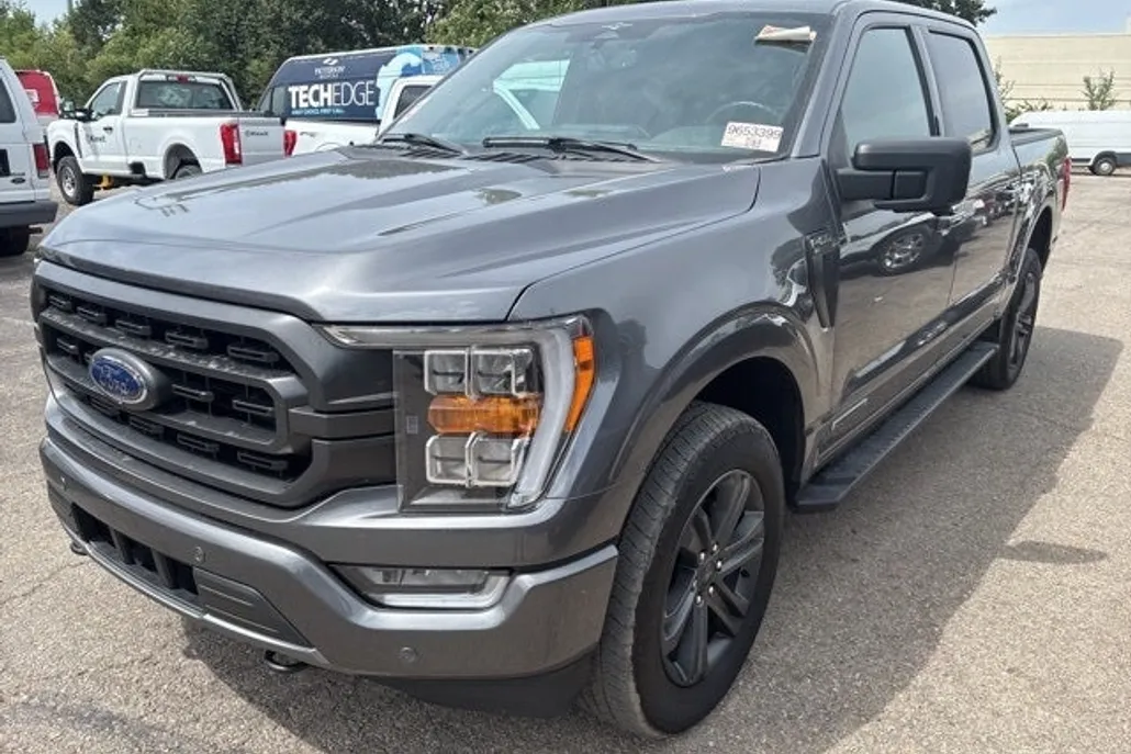 2023 Ford F-150 XLT photo 1