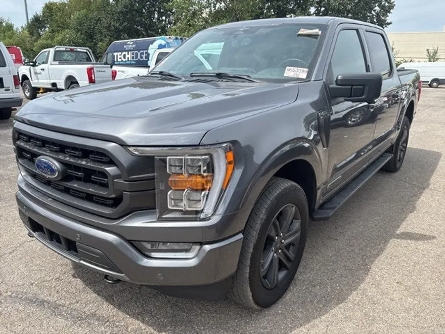 2023 Ford F-150 XLT photo 1