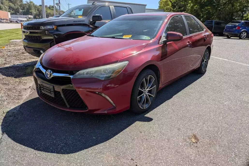2015 Toyota Camry XSE photo 1