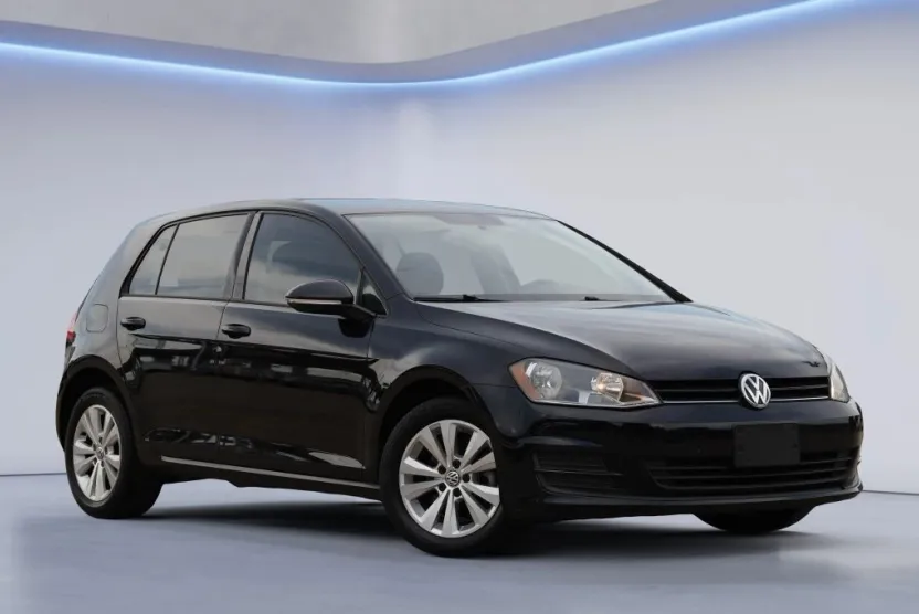 2015 Volkswagen Golf TDI photo 1