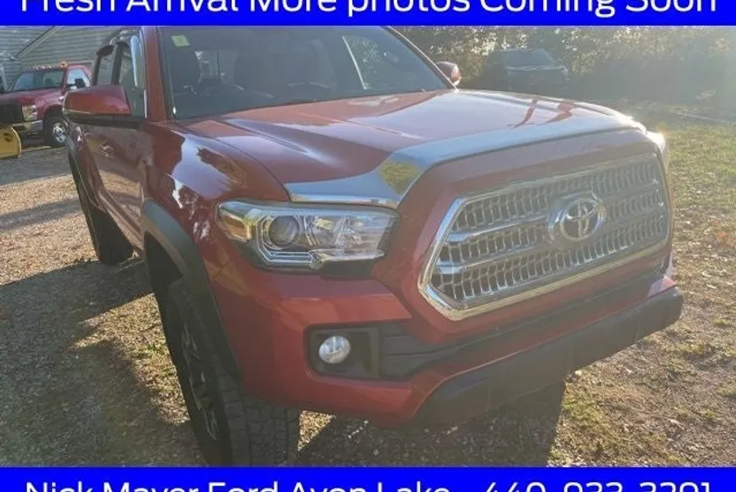 2017 Toyota Tacoma TRD photo 1