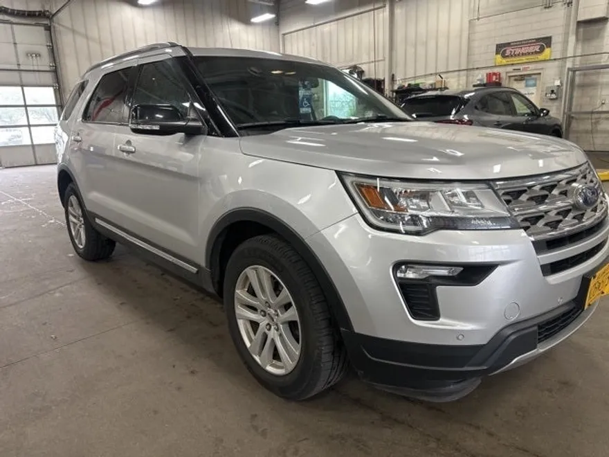 2018 Ford Explorer XLT photo 1