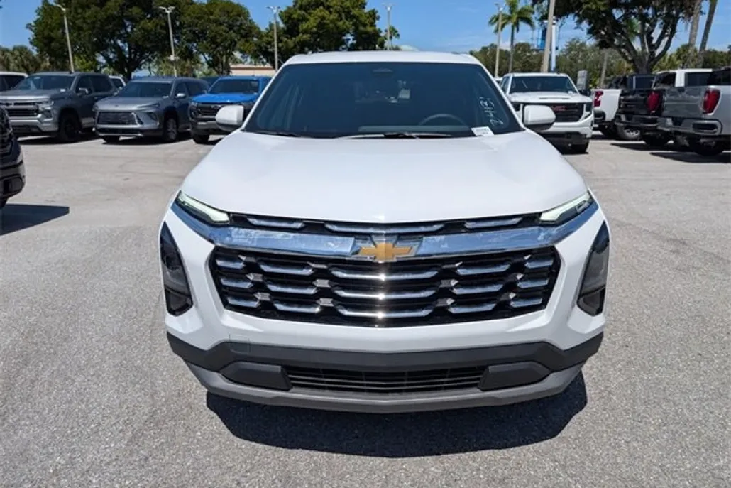 2026 Chevrolet Equinox LT photo 1