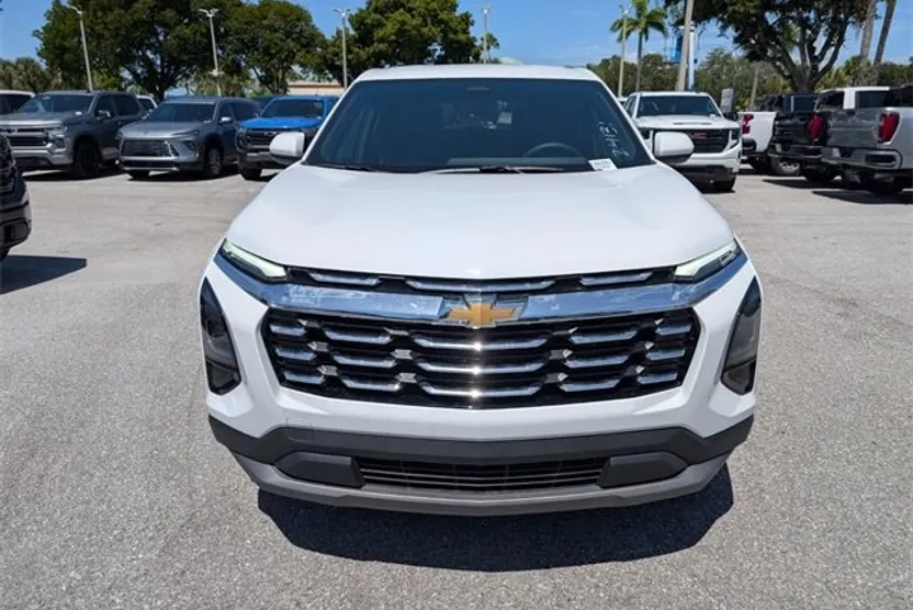 2026 Chevrolet Equinox LT photo 1