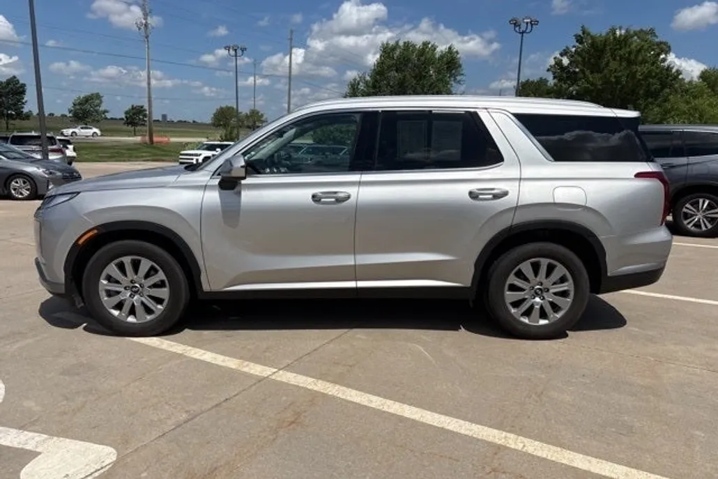 2025 Hyundai Palisade SEL photo 1