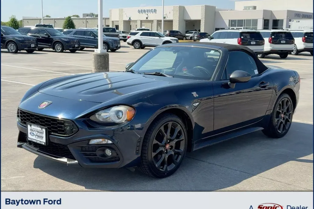 2019 Fiat 124 Spider Abarth photo 1
