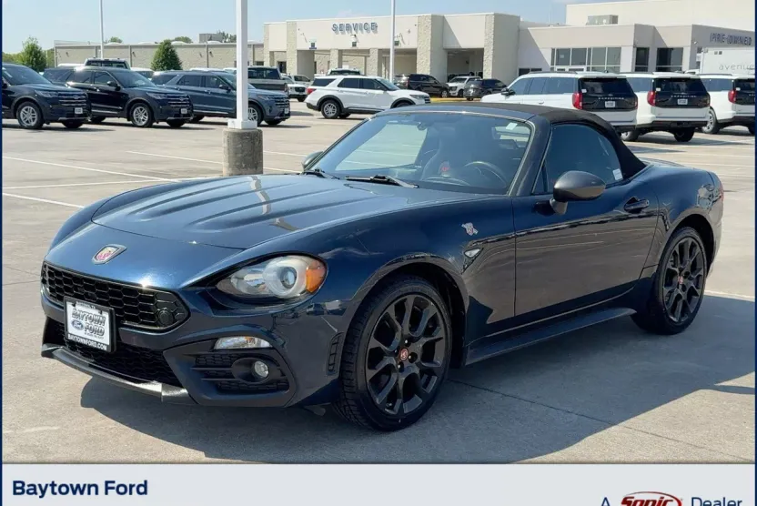 2019 Fiat 124 Spider Abarth photo 1