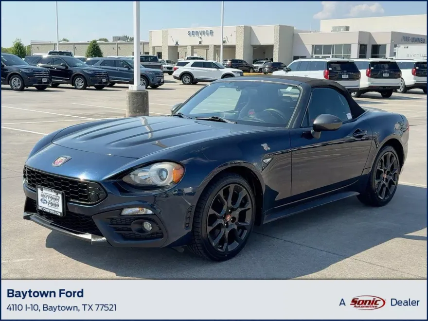 2019 Fiat 124 Spider Abarth photo 1