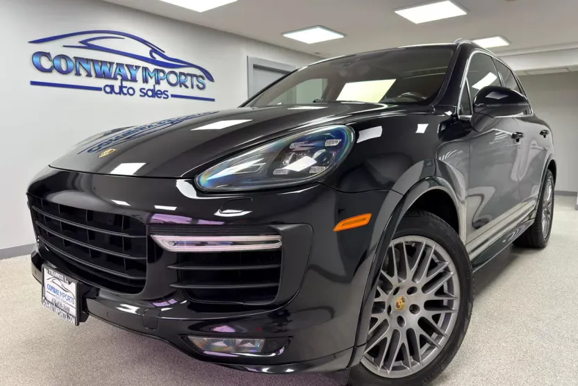 2016 Porsche Cayenne Turbo photo 1