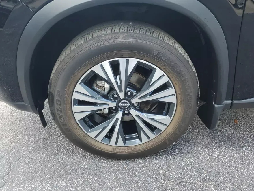 2023 Nissan Rogue SV photo 1