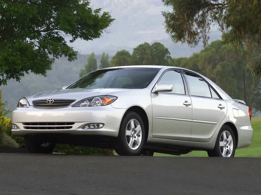 2005 Toyota Camry LE photo 1