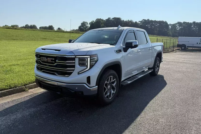 2022 Gmc Sierra 1500 SLT photo 1