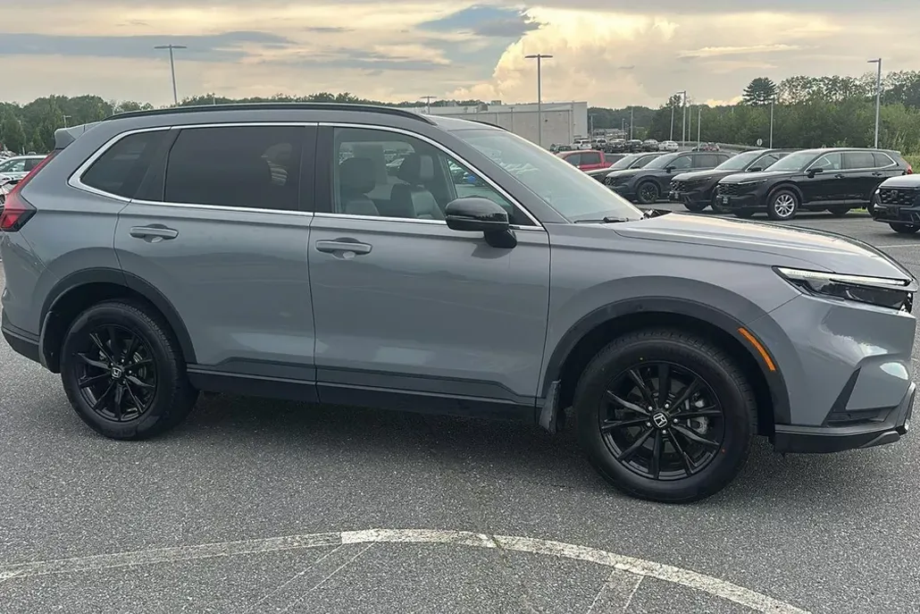 2025 Honda CR-V Hybrid Sport-L photo 1