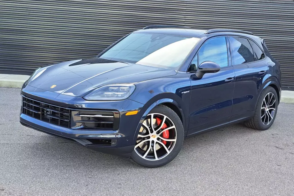 2026 Porsche Cayenne S E-Hybrid photo 1