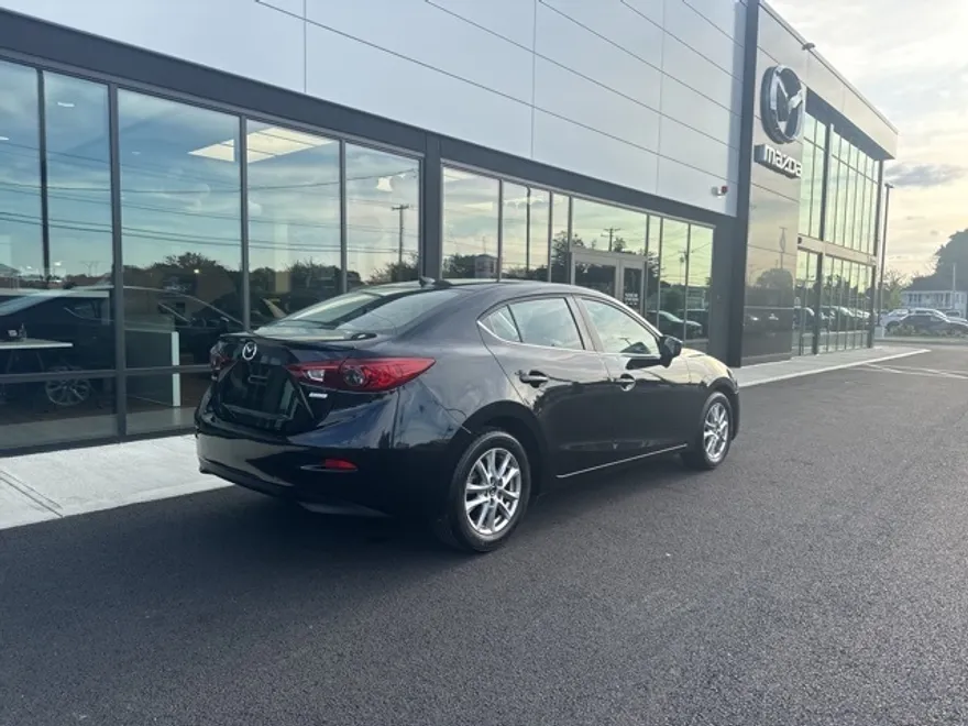 2015 Mazda Mazda3 Touring photo 1