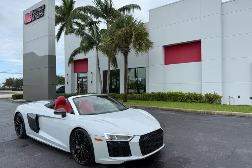 2018 Audi R8 V10 Plus Spyder Quattro S tronic photo 1