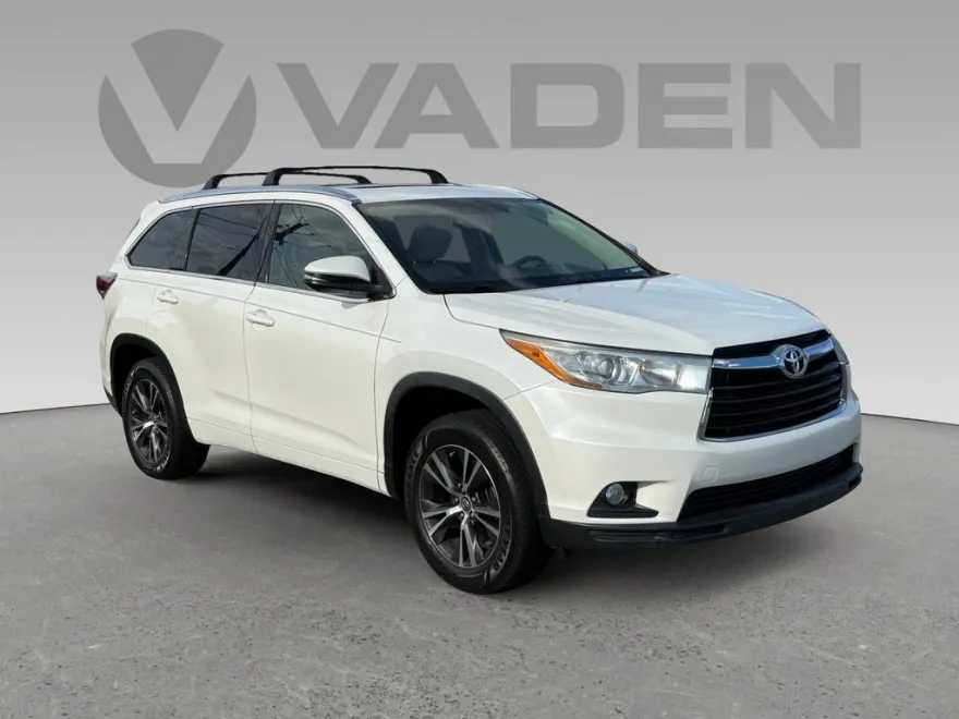 2016 Toyota Highlander XLE photo 1