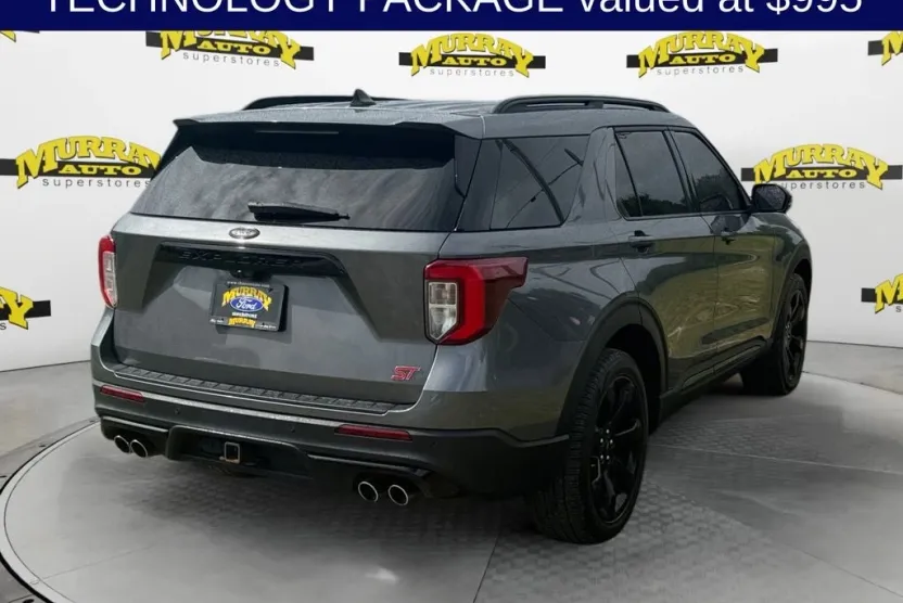 2023 Ford Explorer ST photo 1
