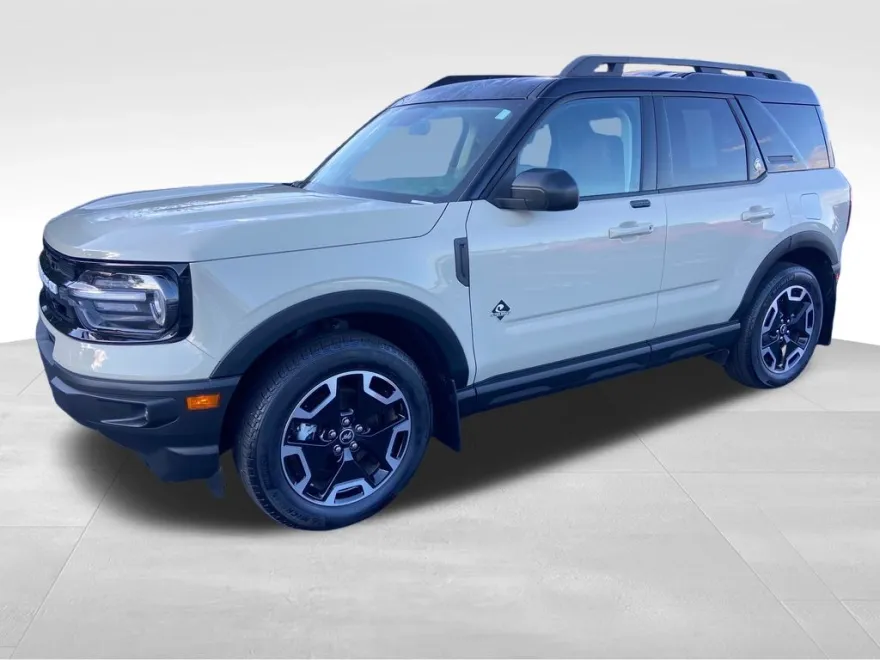 2024 Ford Bronco Sport Outer Banks photo 1