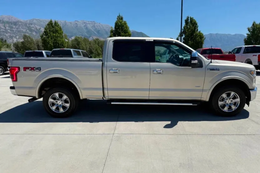 2017 Ford F-150 Lariat photo 1