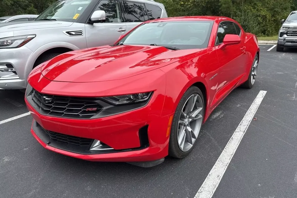 2021 Chevrolet Camaro 3LT photo 1