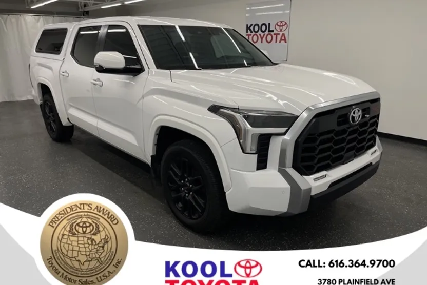 2024 Toyota Tundra SR5 photo 1