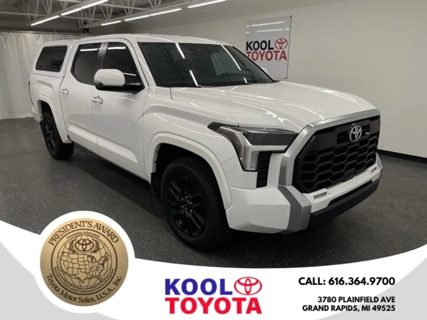 2024 Toyota Tundra SR5 photo 1