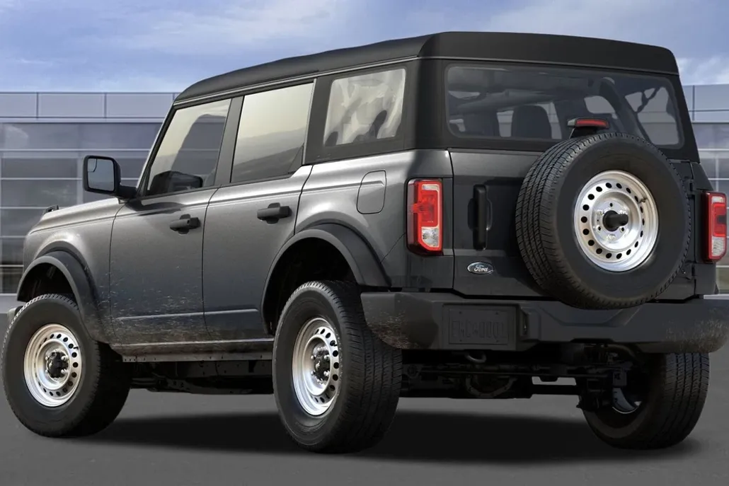 2025 Ford Bronco Base photo 1