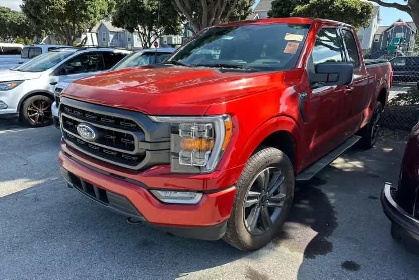 2023 Ford F-150 XLT photo 1