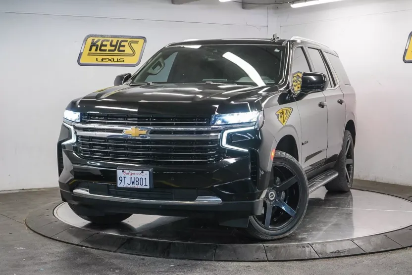 2023 Chevrolet Tahoe LT photo 1
