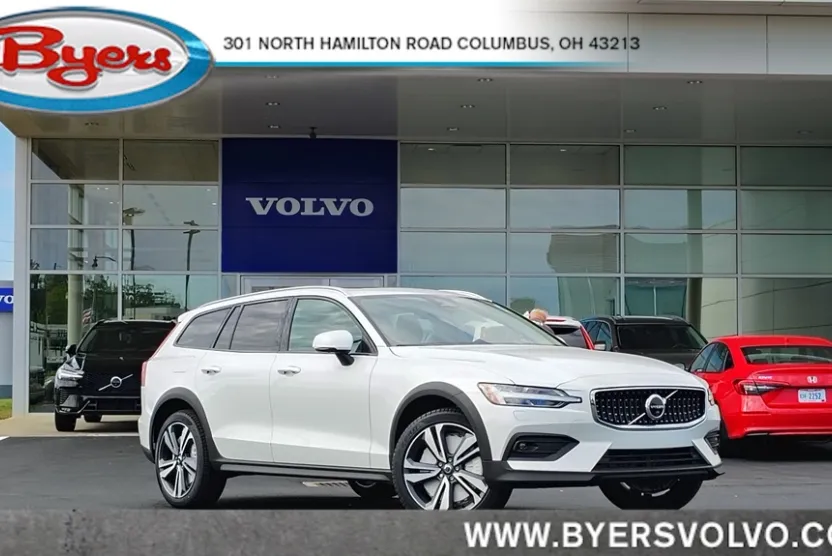 2026 Volvo V60 Cross Country B5 Plus photo 1