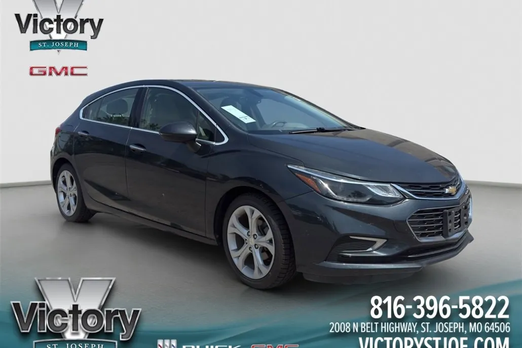 2017 Chevrolet Cruze Premier photo 1