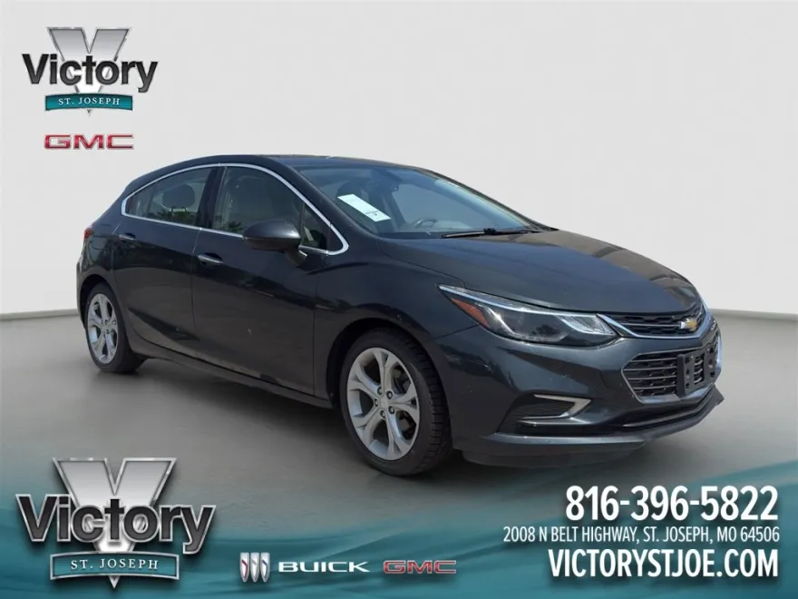 2017 Chevrolet Cruze Premier photo 1