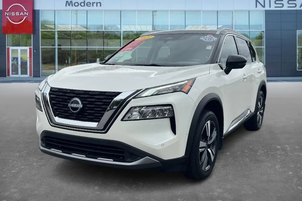 2023 Nissan Rogue SL photo 1