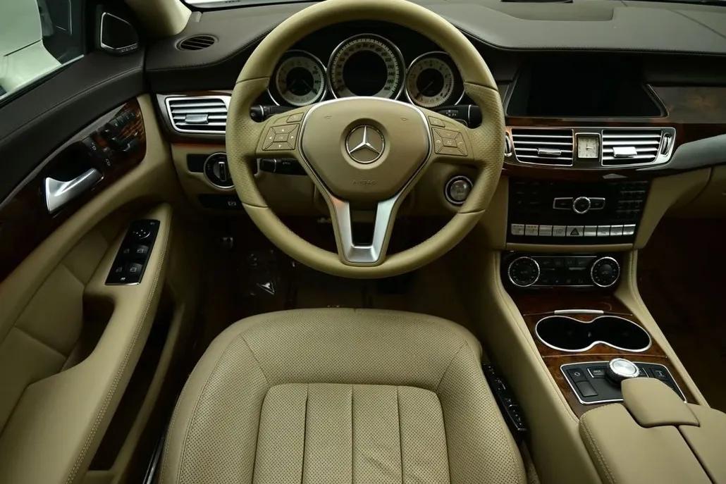 2013 Mercedes Benz CLS 550 photo 1