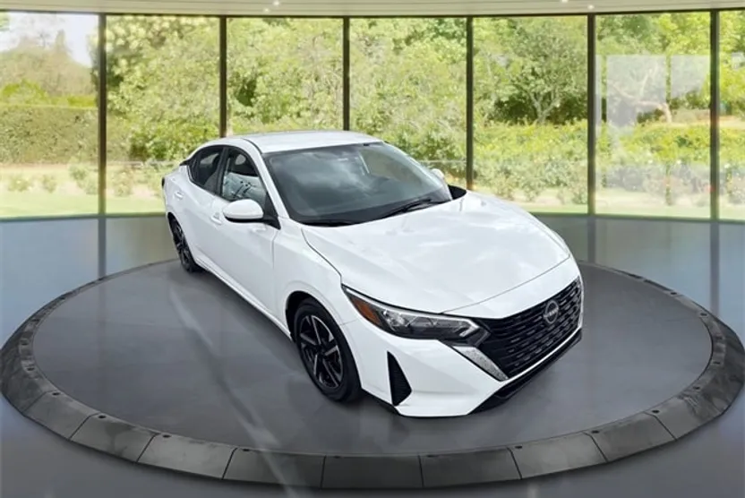 2024 Nissan Sentra SV photo 1