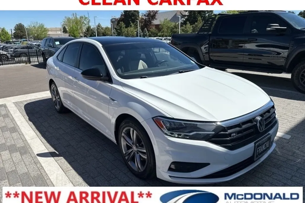 2020 Volkswagen Jetta R-Line photo 1