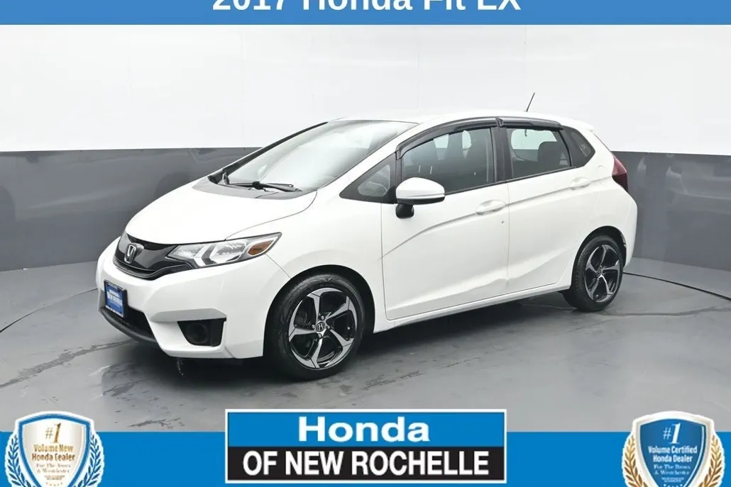 2017 Honda Fit LX photo 1