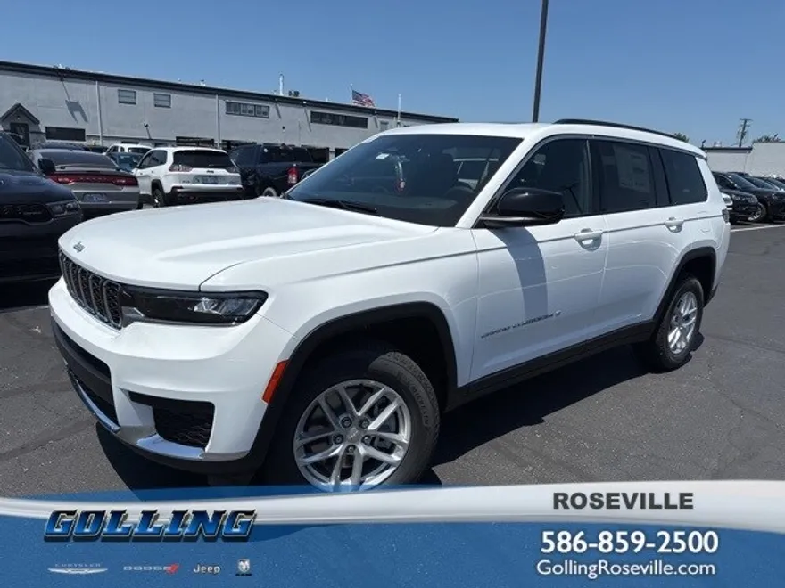 2025 Jeep Grand Cherokee Laredo photo 1