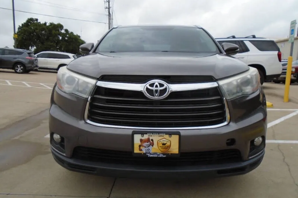 2016 Toyota Highlander Base Hybrid photo 1